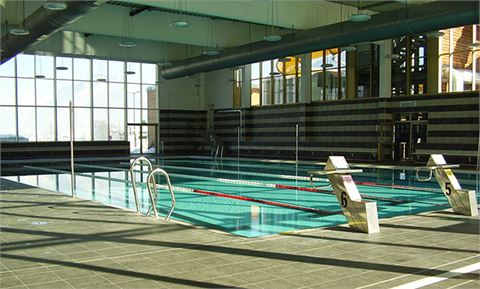 Öffentliche Schwimmbäder / Innenbecken